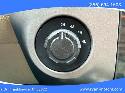 Used 2017 Ford Expedition Limited w/ Equipment Group 301A AWD/4WD image 15