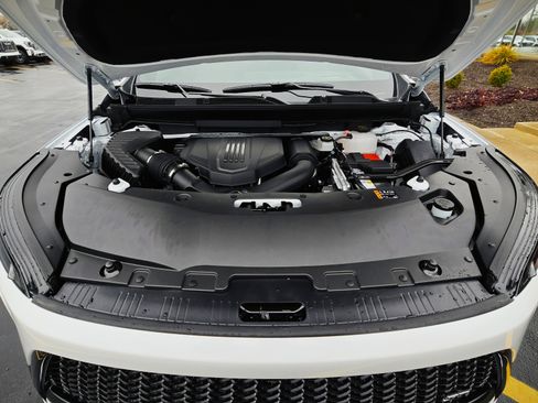 New 2026 Buick Enclave Sport Touring w/ Super Cruise Package image 3