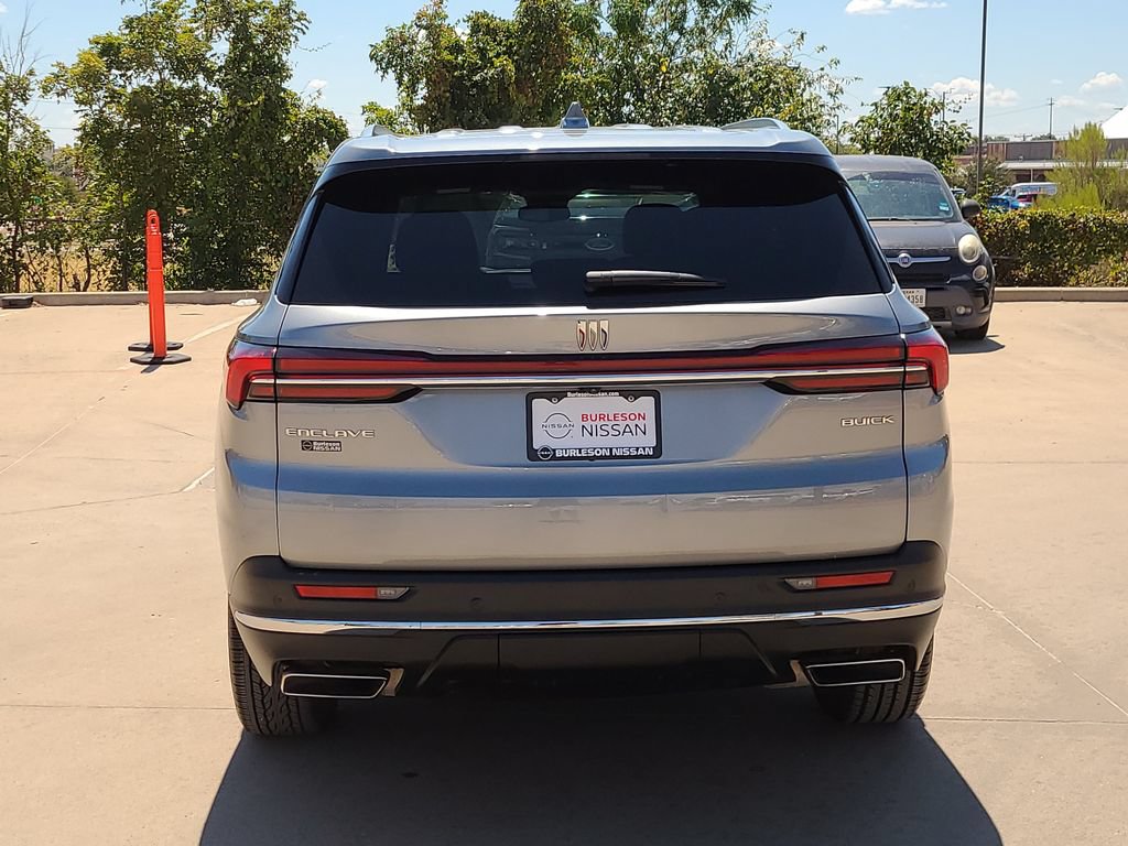 Used 2025 Buick Enclave Preferred FWD image 3
