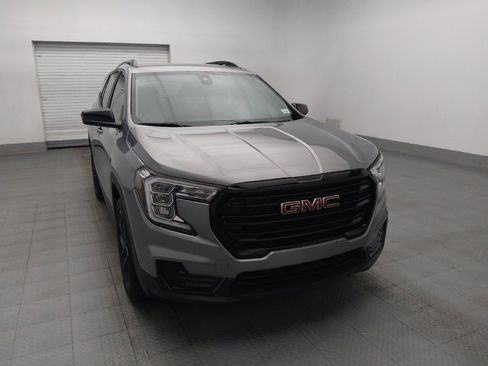 Used 2023 GMC Terrain SLE w/ Elevation Edition FWD image 14