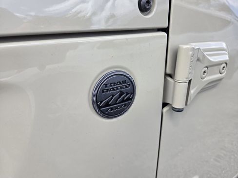 Used 2022 Jeep Wrangler Unlimited Sport image 4