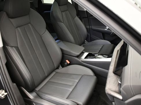 Used 2025 Audi Q5 Premium Plus w/ Premium Plus image 47