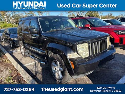 Used 2012 Jeep Liberty Sport image 4