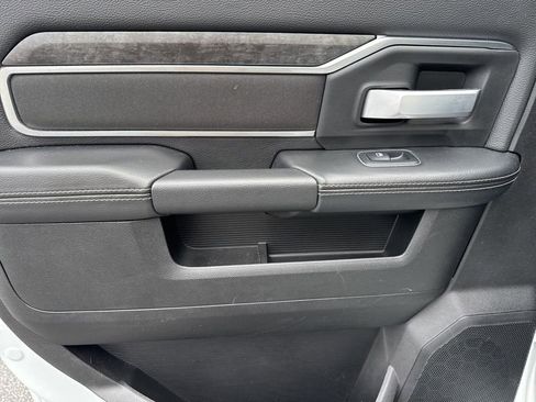 Used 2024 RAM 2500 Big Horn w/ Sport Appearance Package image 14