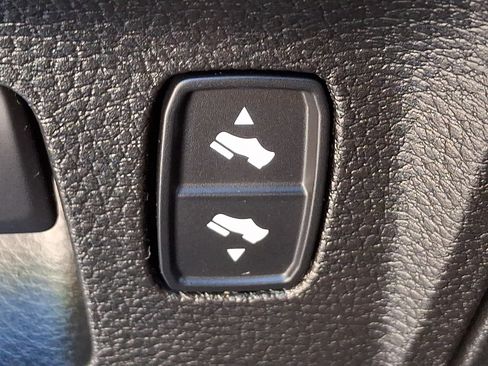 Used 2021 RAM 1500 Big Horn AWD/4WD image 24