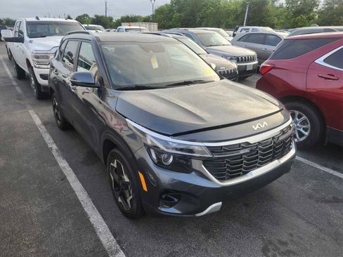 Used 2025 Kia Seltos S FWD image 8