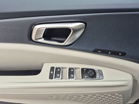 New 2026 Kia Carnival SX image 7