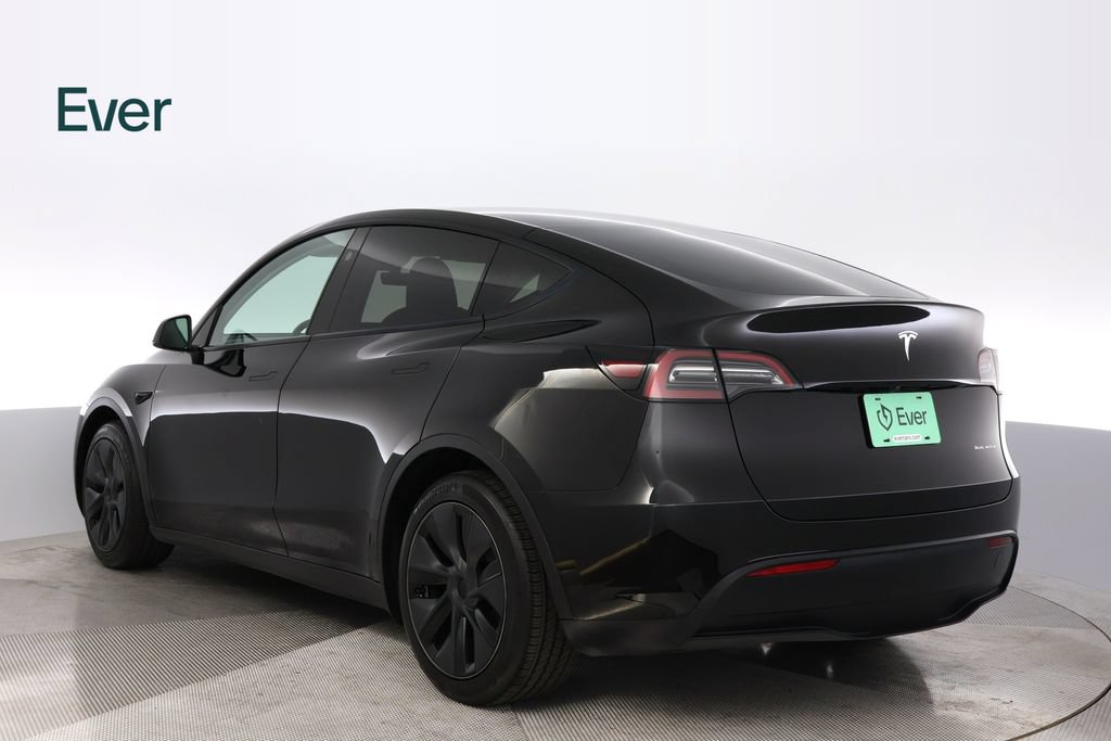 Used 2025 Tesla Model Y Long Range AWD/4WD image 17