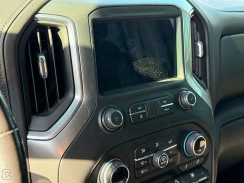 Used 2021 Chevrolet Silverado 2500 LT w/ Midnight Edition image 10