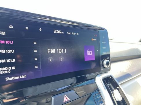 Used 2022 Kia Sorento SX image 13