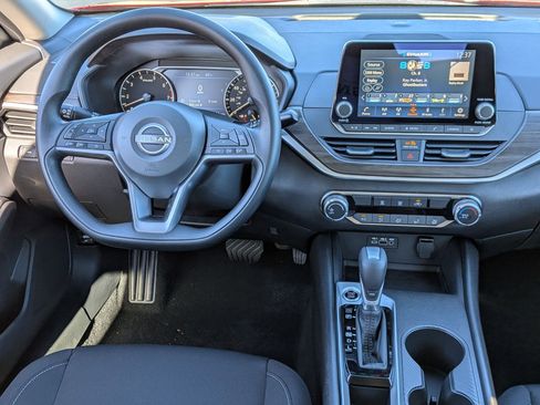 New 2025 Nissan Altima 2.5 SV image 27