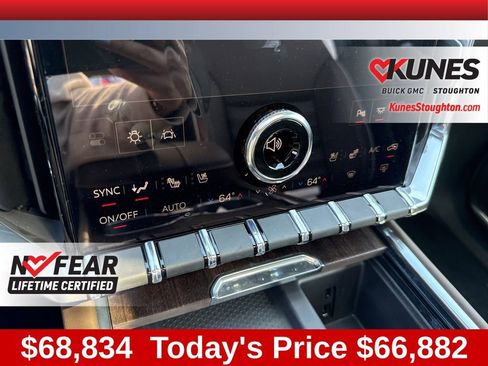 New 2026 GMC Acadia Denali Ultimate w/ LPO, Floor Liner Package AWD/4WD image 34