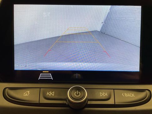 Used 2020 Chevrolet Blazer LT image 16