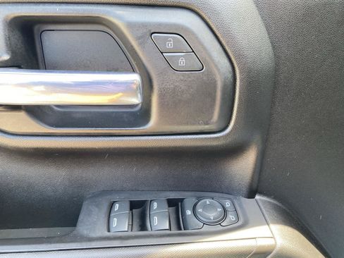 Used 2023 Chevrolet Silverado 1500 Custom AWD/4WD image 20