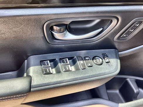 Used 2025 Honda Pilot Touring image 30
