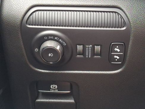 Certified 2022 Jeep Wagoneer Series I AWD/4WD image 26