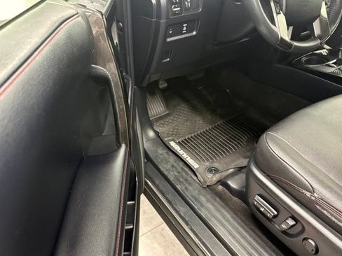 Used 2019 Toyota 4Runner TRD Off-Road Premium AWD/4WD image 12
