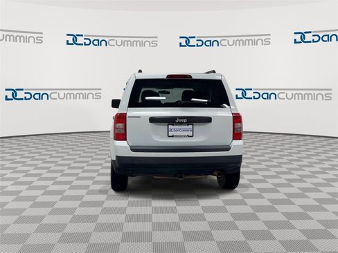 Used 2015 Jeep Patriot Sport w/ Tire & Wheel Group image 7