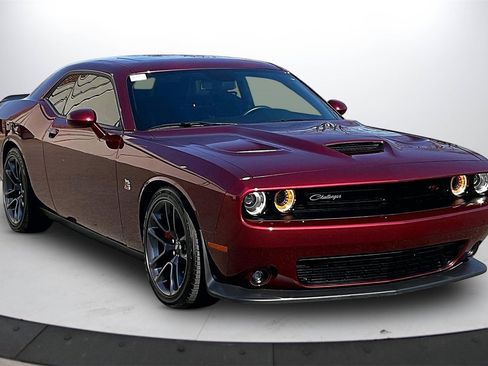 Used 2022 Dodge Challenger R/T Scat Pack w/ Plus Package image 2