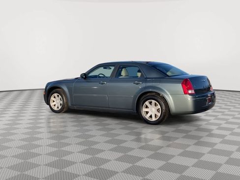 Used 2005 Chrysler 300 Touring image 6