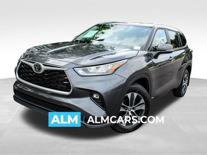 Used 2025 Toyota Highlander XLE