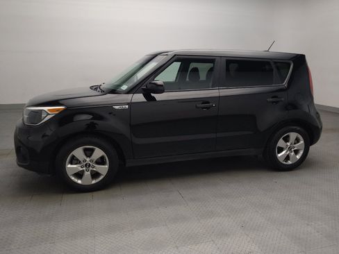 Used 2019 Kia Soul FWD image 2
