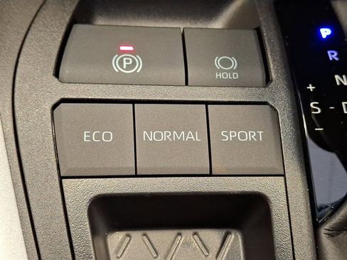 Certified 2025 Toyota RAV4 XLE w/ Convenience Package image 20