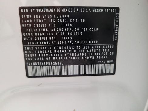 Used 2023 Volkswagen Tiguan SE w/ Panoramic Sunroof Package FWD image 33
