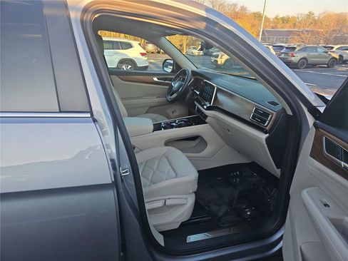 New 2026 Volkswagen Atlas SE image 29