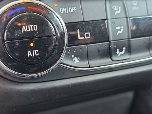 Used 2022 Chevrolet TrailBlazer LT w/ Convenience Package image 23