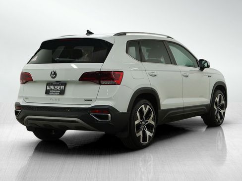 Used 2022 Volkswagen Taos SEL image 5