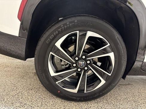 Used 2025 Buick Enclave Sport Touring image 33