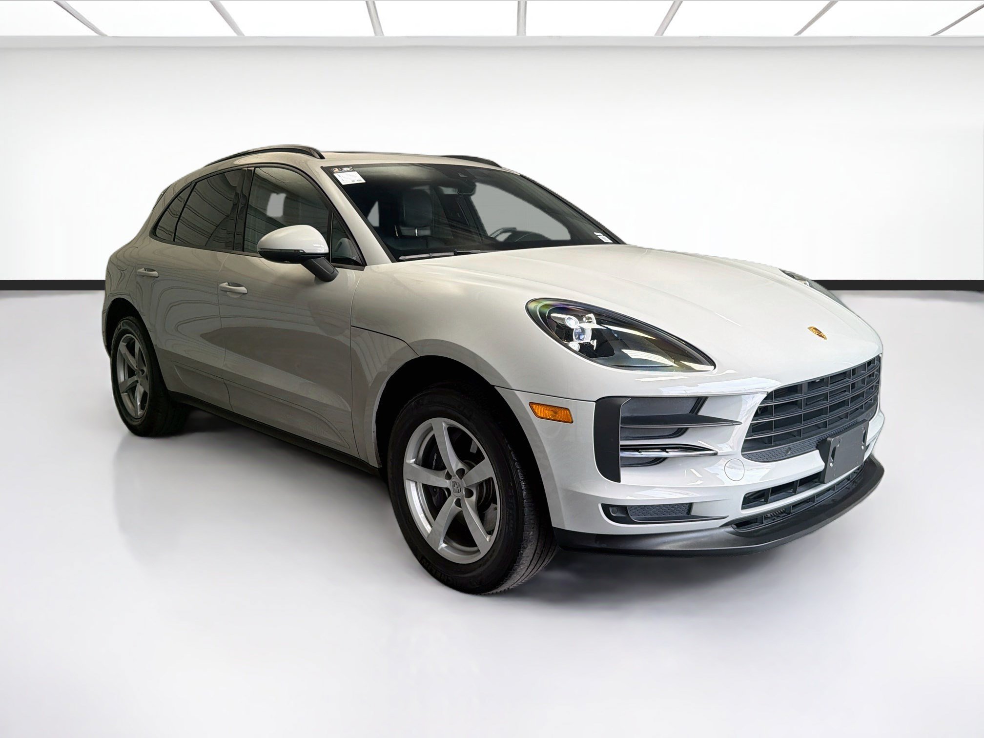 Used 2021 Porsche Macan AWD/4WD image 3