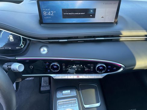 Used 2023 Genesis GV70 3.5T Sport w/ Sport Prestige Package image 19