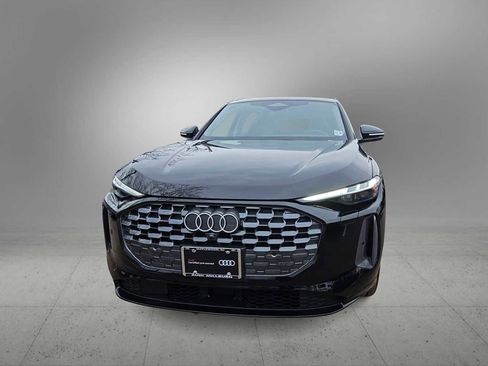 Certified 2025 Audi Q5 Premium Plus w/ Premium Plus image 3