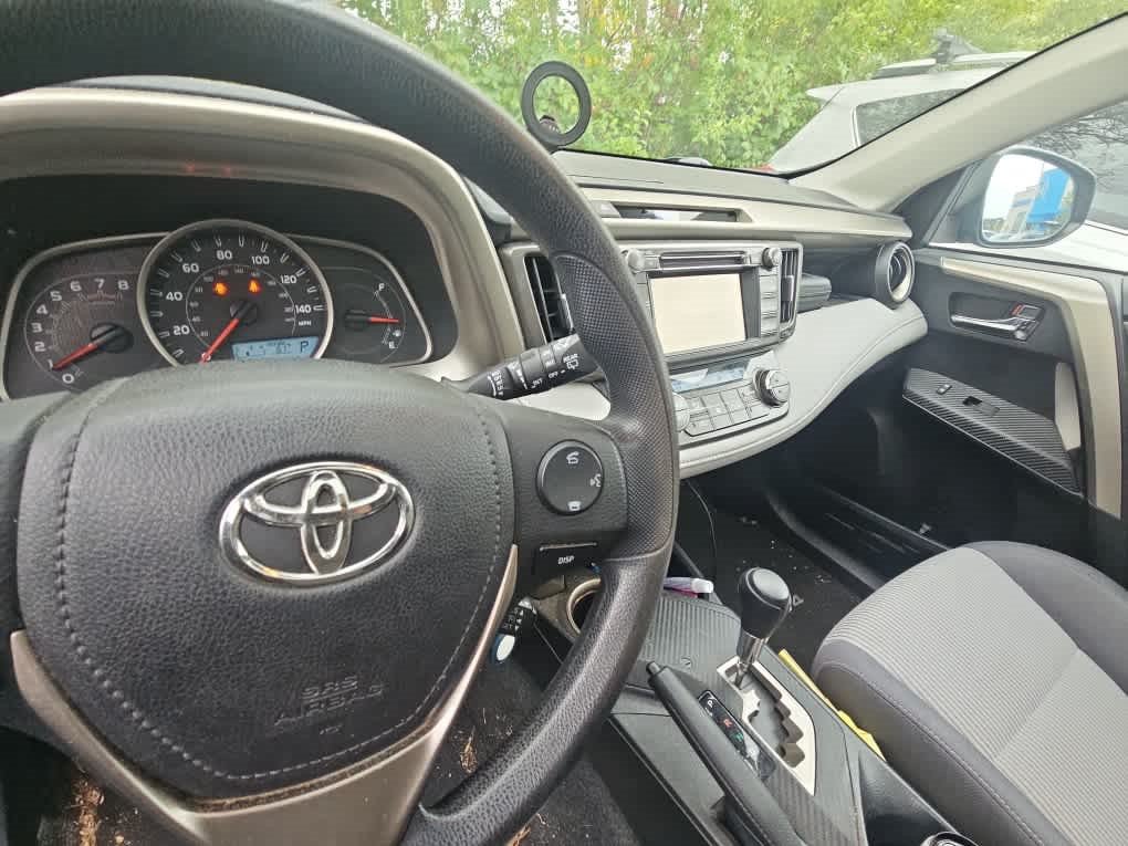 Used 2014 Toyota RAV4 XLE FWD image 7