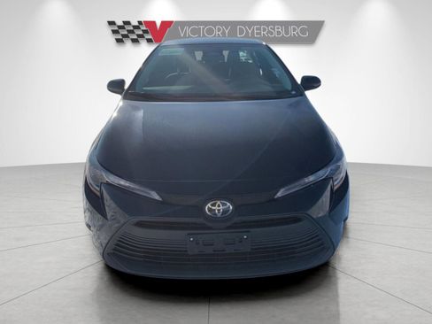 Used 2024 Toyota Corolla LE image 3