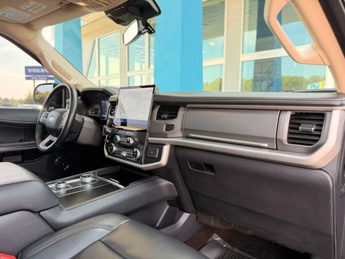Used 2022 Ford Expedition Max XLT AWD/4WD image 33