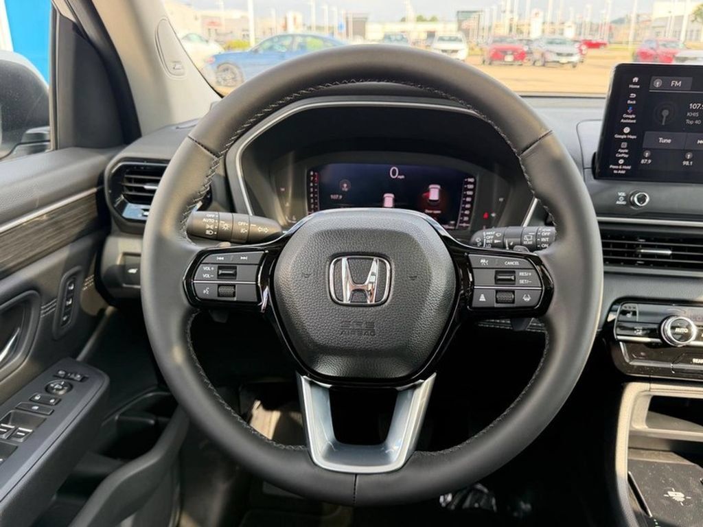 New 2026 Honda Pilot Touring image 14