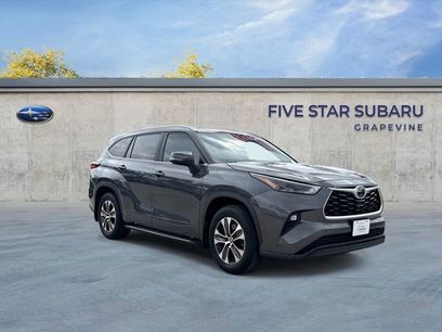 Used 2023 Toyota Highlander XLE