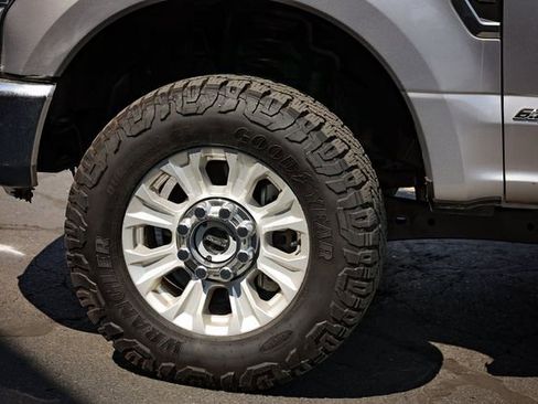 Used 2022 Ford F350 XLT w/ Camper Package AWD/4WD image 10