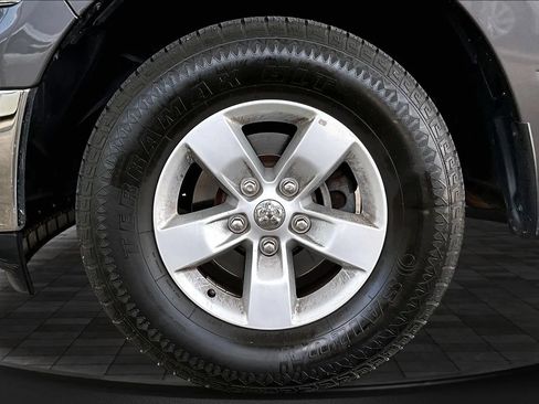Used 2022 RAM 1500 Classic SLT RWD image 31