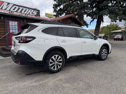 Used 2021 Subaru Outback Premium AWD/4WD image 4
