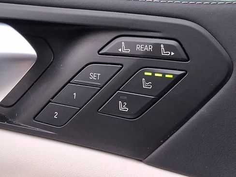 Used 2024 BMW X7 M60i w/ Executive Package AWD/4WD image 24