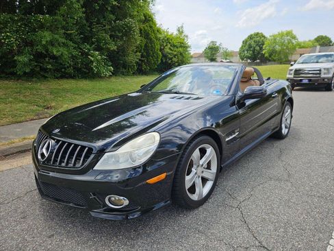 Used 2011 Mercedes-Benz SL 550 image 11