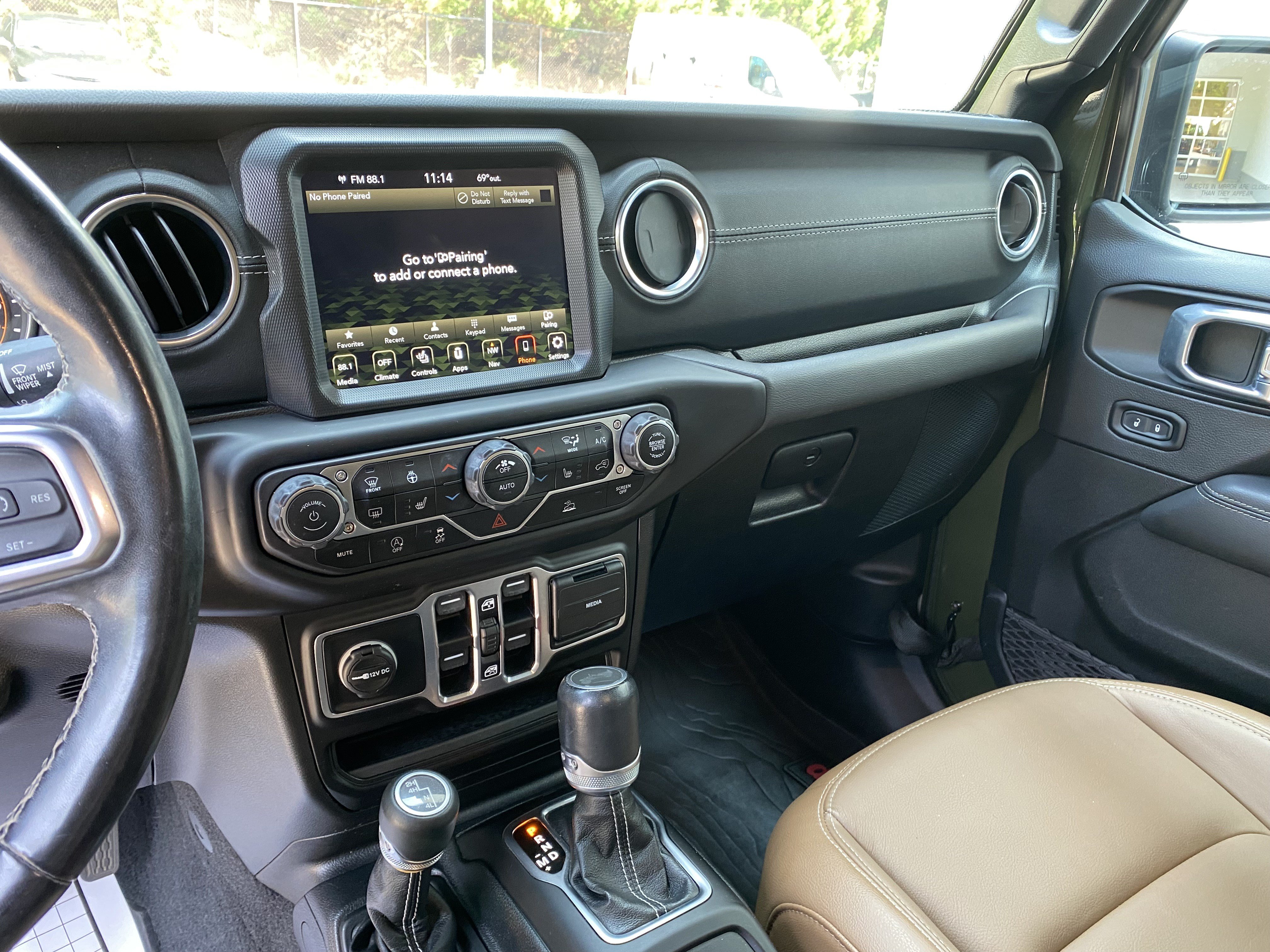 Used 2021 Jeep Wrangler Unlimited Sahara AWD/4WD image 23
