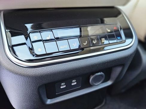 New 2026 Nissan Armada Platinum AWD/4WD image 28
