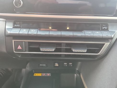 Used 2025 Toyota Camry LE FWD image 19