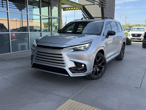 Used 2024 Lexus TX 500h AWD image 2