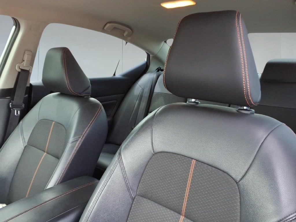 Used 2019 Nissan Altima 2.5 SR FWD image 15